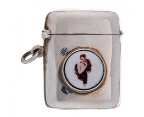 A VICTORIAN STYLE SILVER VESTA CASE, APPLIED WITH A SEPIA 'ENAMEL' MEDALLION OF YOUNG WOMAN, 3.8CM H, MILLESIMAL MARK, 12DWTS