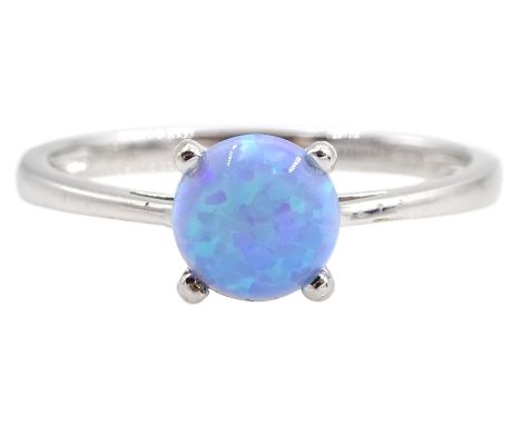 9ct white gold single stone opal ring, hallmarked Condition Report:Approx 1.7gm, size P, good condition 