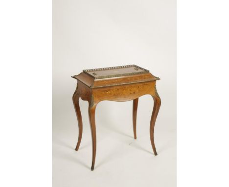 A VICTORIAN WALNUT AND MARQUETRY JARDINIERE with a removable rectangular lid with a central panel of floral marquetry within 