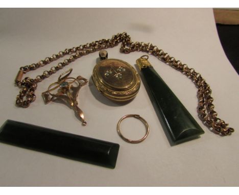 An assortment of gold and yellow metal small items - a green stone tapering pendant resembling jade and with a 9ct gold mount
