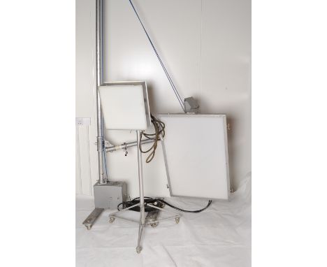 Strobe Equipment (David Cecil) Ltd,  SFF (Super Fish Fryer) Electronic Flash Head, on large metal stand, 1080mm high, with 37