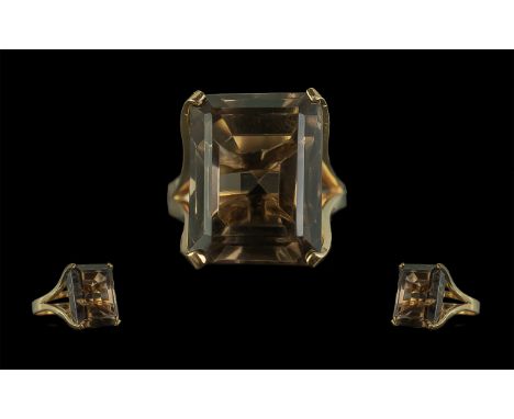 14ct Gold - Impressive Large Single Stone Smoky Topaz Set Statement Ring. Marked 585 to Shank. The Large Rectangular Shaped S