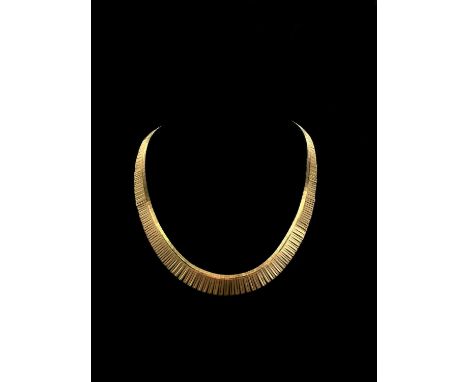 An 18ct yellow gold matte finish organ pipe fringe necklace, length 43.5cm, approx 41g.