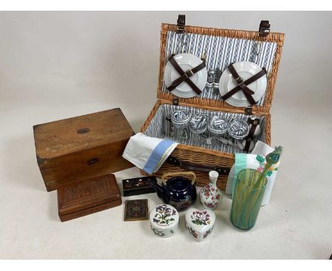 Collectors' items, to include a picnic basket and contents, two Portmeirion trinket dishes, Mdina glass and stirrer and other