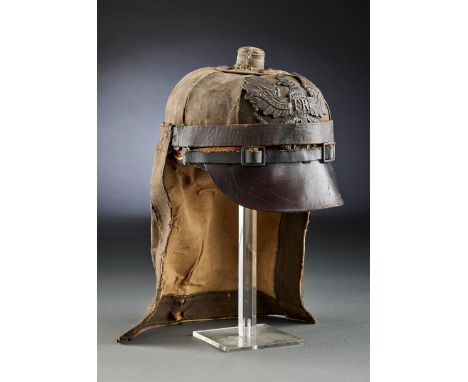 Preußen. Mannschaftshelm für Infanterie des "Karphatenkorps". Lederhelm ohne Nackenschirm komplett mit vernähten Bahnen aus g