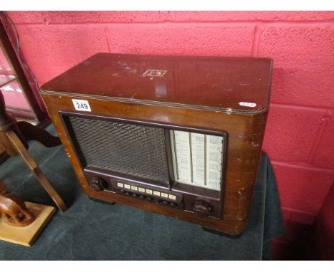 Vintage 'His Masters Voice' radio - Working