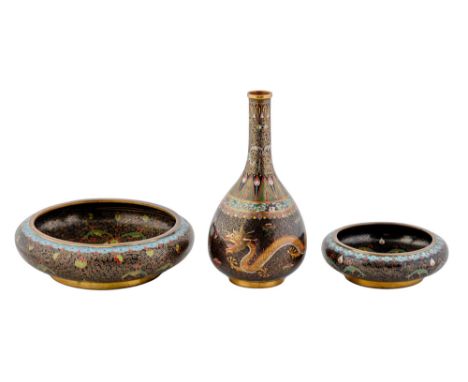 A Chinese cloisonne enamel dragon vase and two bowls, 20th c, vase 21.5cm h  Good condition