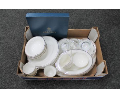 A box of Royal Worcester Silver jubilee tea and dinner ware, two boxed cake plates and three glass whisky tumblers 