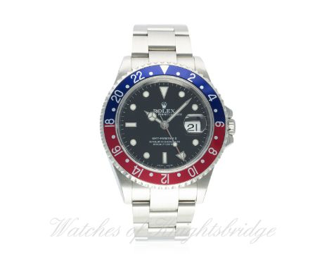 A GENTLEMAN'S STAINLESS STEEL ROLEX OYSTER PERPETUAL DATE GMT MASTER II BRACELET WATCH CIRCA 2005, REF. 16710 T D: Gloss blac