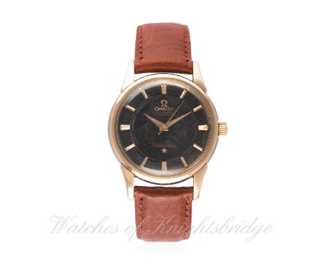 A GENTLEMAN'S STAINLESS STEEL & PINK GOLD CAPPED OMEGA CONSTELLATION CHRONOMETER WRIST WATCH CIRCA 1960, REF. 14381 2 SC D: B