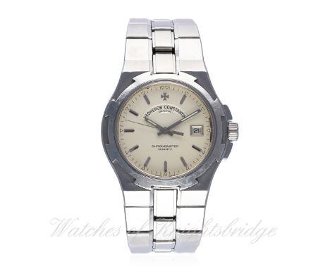 A GENTLEMAN'S STAINLESS STEEL VACHERON CONSTANTIN OVERSEAS QUARTZ CHRONOMETER BRACELET WATCH CIRCA 2005 D: Silver textured di