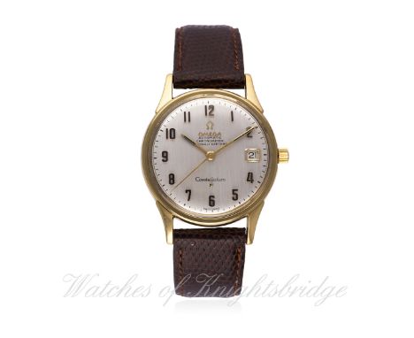 A GENTLEMAN'S 18K SOLID GOLD OMEGA CONSTELLATION CHRONOMETER WRIST WATCH CIRCA 1964, REF. 1685415 D: Silver dial with raised 