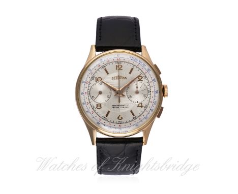 A GENTLEMAN'S 18K SOLID ROSE GOLD DELBANA CHRONOGRAPH WRIST WATCH CIRCA 1940s D: Silver textured dial with bi-hourly gilt Ara