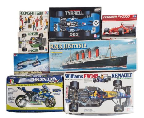 Tamiya, Italeri and others: a collection of partially or near completed plastic construction kits, including Formula One raci