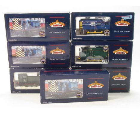 Bachmann Branch-Line OO/HO scale  a group of seven Diesel shunters:, 31336B Class 4 BR Blue, 31338 Class 4 plain BR Green, 32