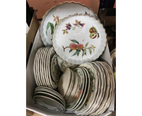A box of various dinner wares including Gien "Oiseaux de Paradis", fifteen various plates, eight small plates, five side plat
