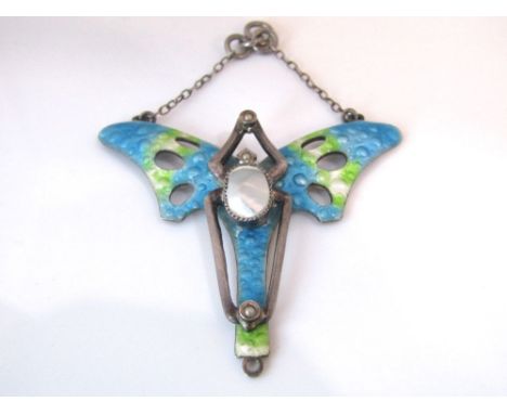 An enamel Arts & Crafts drop pendant in the form of a dragonfly with blister pearl body, stamped Sterling Silver