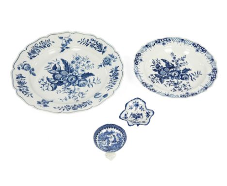  Four items of Worcester and Caughley blue and white porcelain,   various dates circa 1770-90 , comprising: a Worcester skimm