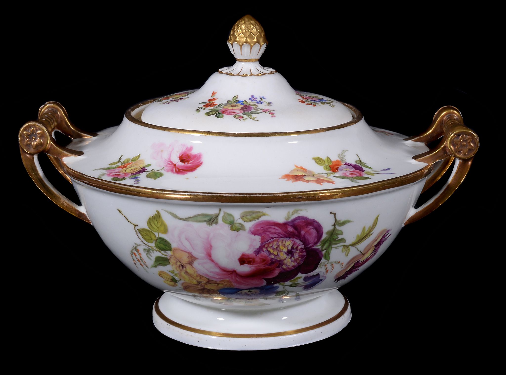 a-swansea-porcelain-sauce-tureen-stand-and-a-cover-1814-22-possibly