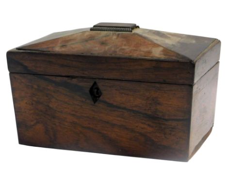 A Regency rosewood sarcophagus tea caddy, the hinged lid enclosing a vacant interior, 16cm high, 22cm wide, 13cm deep. (AF)