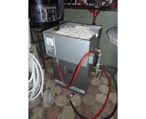 A Flamefast DS130 ceramic chip forge