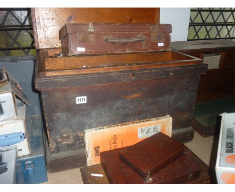 A small vintage stained pine tool chest with removable sliding tray interior containing a quantity of miscellaneous tools inc