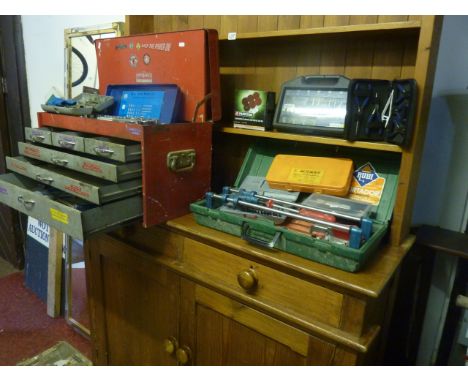 A large quantity of workshop tools and equipment to include a Proto Tools portable steel tool chest/cabinet with hinged front