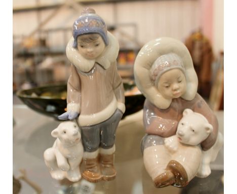 Pair of Nao Inuit children figurines with polar bears