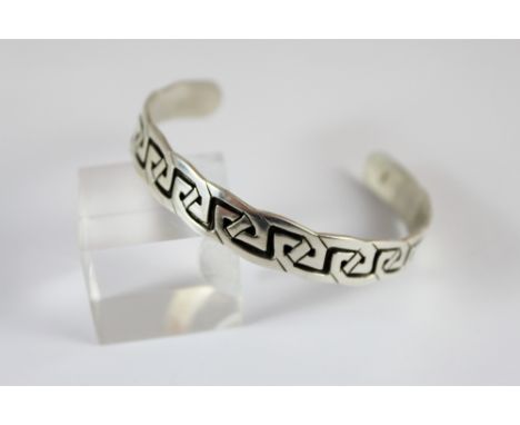 Sterling silver solid Celtic bangle. 21.5g