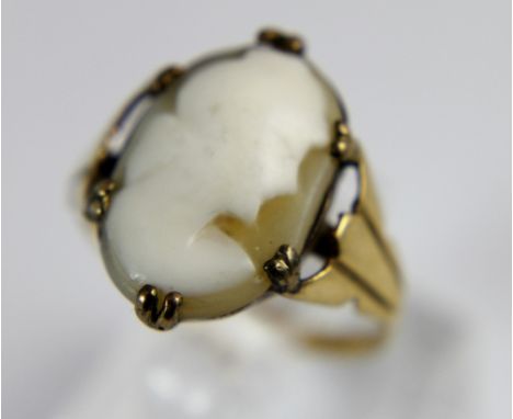 9 ct gold vintage cameo ring, size S