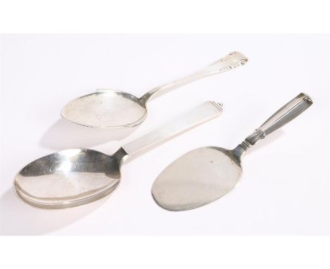 Danish silver cake server with stylised leaf decorated handle, dated 1946, maker Horsens Solvvarefabrik, assay masters mark f