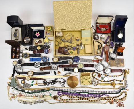 A collection of jewellery including amethyst necklace, mother of pearl necklace, silver including two Siam pendants, bangle a