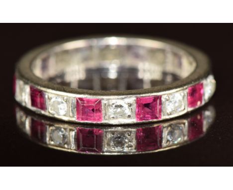 Art Deco eternity ring set with alternating diamonds and rubies, 2.9g, size K&nbsp;