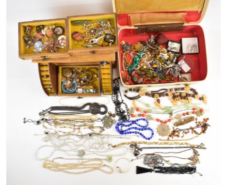 A collection of costume jewellery including 9ct gold earrings and matching pendant (2.4g), vintage brooches, earrings, beads,