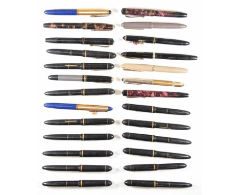 Twenty-six fountain pens including 12 German marked Wende, some with original tags.&nbsp;