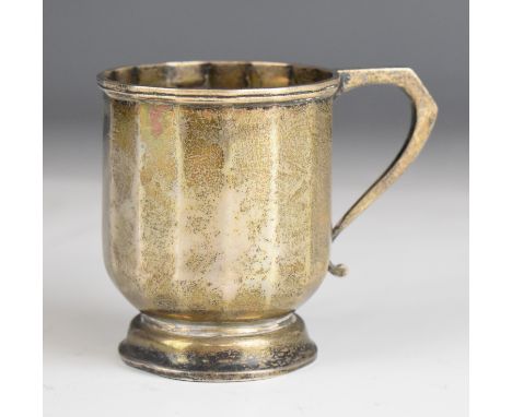 George V hallmarked silver tankard or christening mug with faceted body, Birmingham 1913, maker Northern Goldsmiths Co, heigh