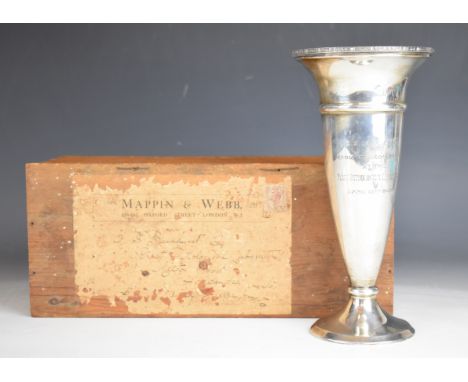 Mappin &amp; Webb George VI hallmarked silver vase, London 1938, in original wooden box named Mappin &amp; Webb, height 23cm,