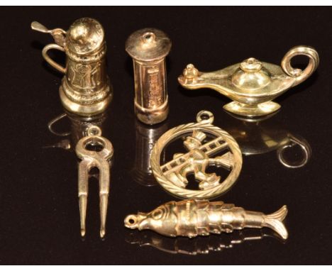 Six 9ct gold charms including lamp, articulated fish, postbox, stein and pliers, and a man with a ladder, together with a 9ct