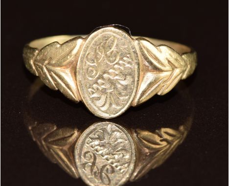 A 9ct gold signet ring, 1.4g, size I