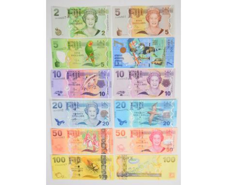 Twelve Fiji banknotes comprising 2007 issue $2, $5, $10, $20, $50 and $100, 2012 issue $5, $10, $20, $50 and $100 and an unus