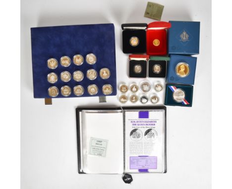 Gold and silver coins and commemoratives including 1980 Queen Elizabeth the Queen Mother Pobjoy Mint 9ct gold crown with cert