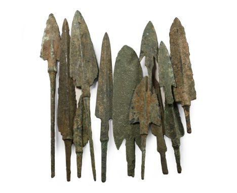 14th-10th century B.C. A group of large tanged arrowheads, mainly of triangular type with some barbed examples. See Muscarell