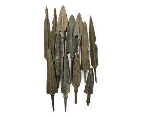 13th-6th century B.C. Comprising triangular types with thick midrib, heater-shaped, leaf-shaped, and other types. See Muscare