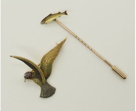 Two animal brooches a 15ct gold enamelled trout stick pin, fish 2cm, pin 5.5cm, weight 1.4cm, a bird of prey brooch stamped b