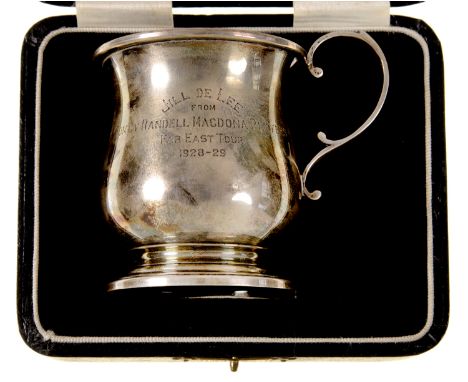 AN EDWARD VII SILVER MUG, 7.5 CM H, BIRMINGHAM 1903, CASED, 1OZ 14DWTS 