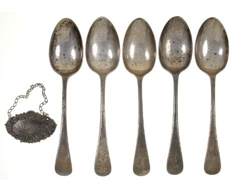 FIVE GEORGE V SILVER SPOONS, SHEFFIELD 1910 AND 1912 AND AN ELIZABETH II SILVER DECANTER LABEL, BIRMINGHAM 1989, 8OZS 7DWTS (