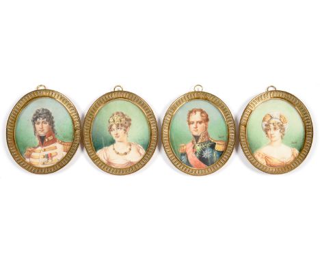 A SET OF FOUR CONTINENTAL DECORATIVE OVAL PORTRAIT MINIATURES OF NOBLEMEN AND WOMEN, OVAL, 7.5 X 5.5CM, IN METAL FRAMES 