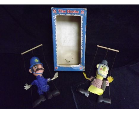 GB BBC TV & Bluebell Dolls(Southport) - 2 x 'The Herbs' Puppets with 1 x Box. Michael Bond was the series creator. Constable 