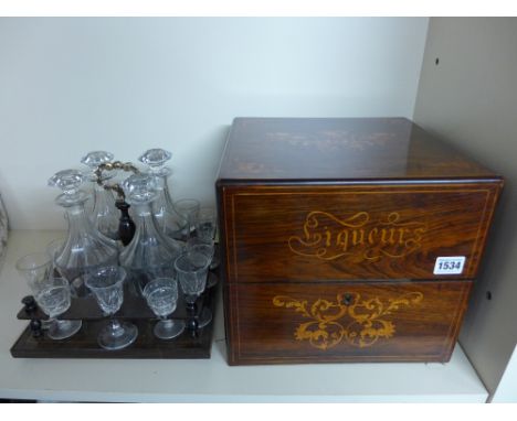 A good 19th century French inlaid rosewood liqueur decanter box - Height 26 cm x 29 cm square 
Condition report: Some replace
