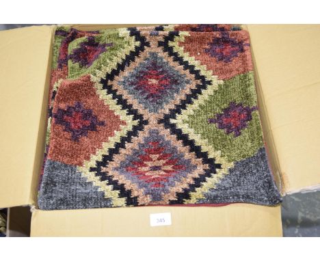 50 New multi-coloured cushion covers (45 x 45cm) 